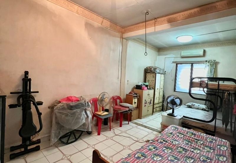 Taman Intan Jalan Baiduri Ulu Tiram Single Storey Low Cost House