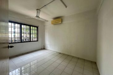 Sri Intan (Bandar Seri Alam)