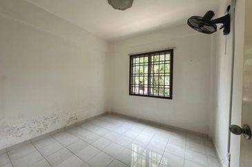 Sri Intan (Bandar Seri Alam)