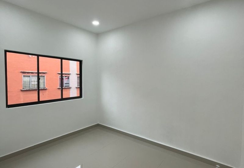 Taman Pulai Utama Flat
