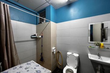 Akademik Suite @ Mount Austin