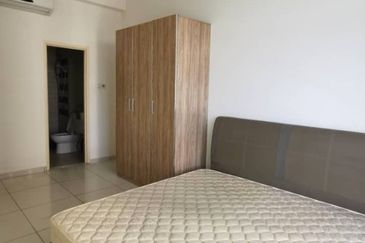 D'Summit Residences @ Kempas Utama