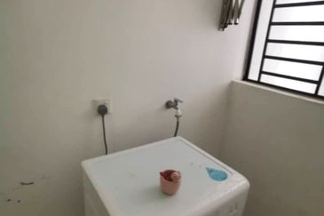 D'Summit Residences @ Kempas Utama