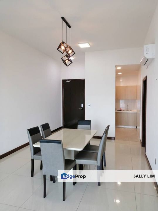 Paragon Suites @ JB Town 2 Rooms Unit / Walking Distance to CIQ, Johor, Johor Bahru