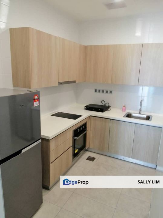 Paragon Suites @ JB Town 2 Rooms Unit / Walking Distance to CIQ, Johor, Johor Bahru