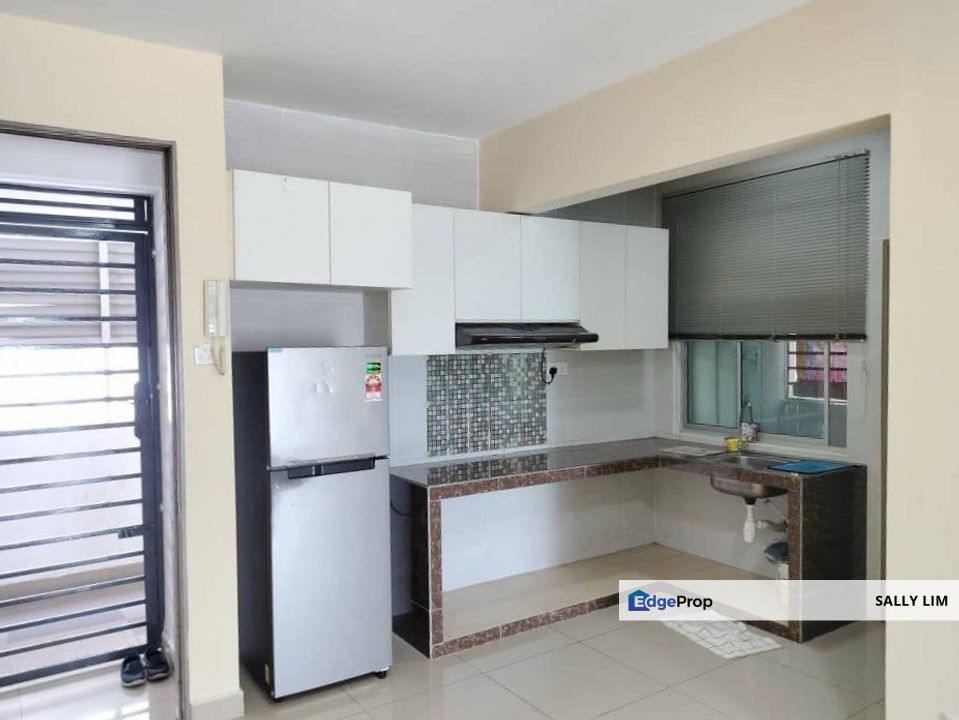 Larkin Heights Apartment 3 Rooms with Fully Furnished For Rent, Johor, Johor Bahru