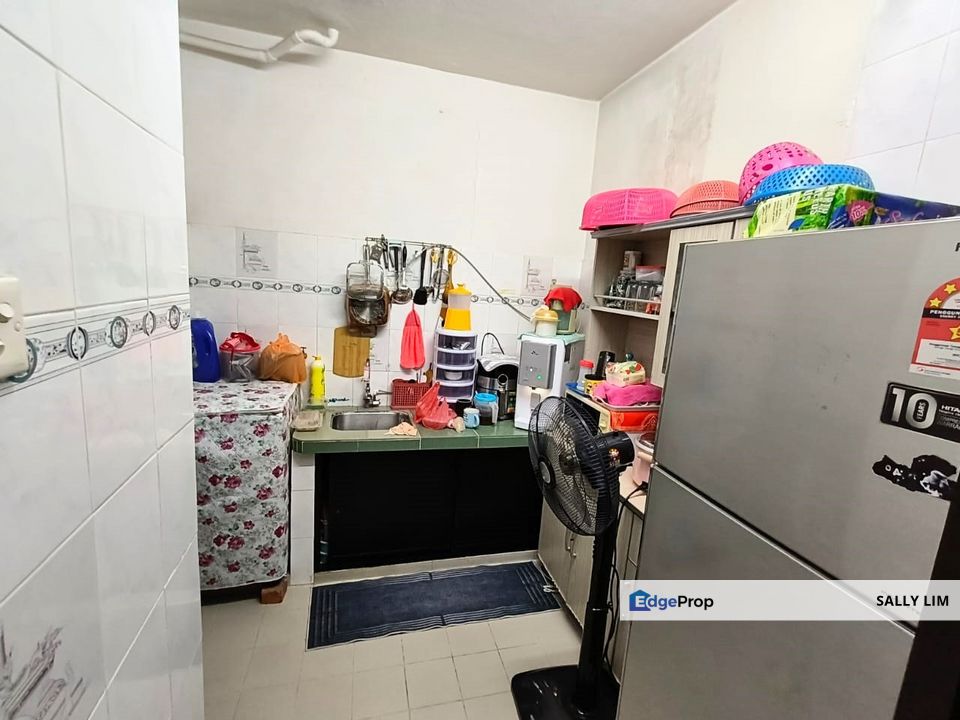 Taman Daya Jalan Nibong Low Cost Flat Level 3 Renovated Unit, Johor, Johor Bahru