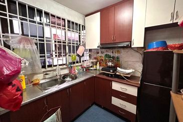 Sri Lanang Flat (Rumah Pangsa Sri Lanang)