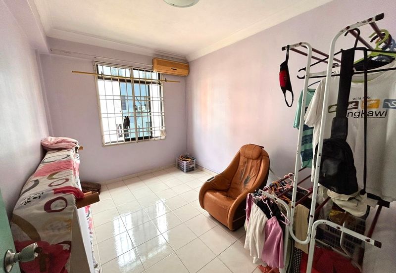 Sri Lanang Flat (Rumah Pangsa Sri Lanang)