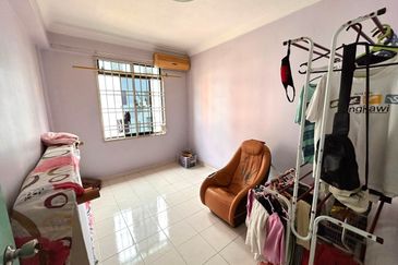 Sri Lanang Flat (Rumah Pangsa Sri Lanang)