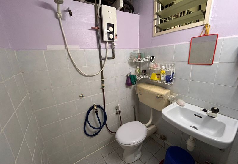 Sri Lanang Flat (Rumah Pangsa Sri Lanang)