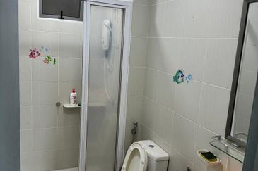 Meridin Bayvue Apartment