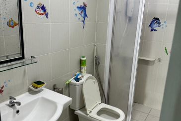 Meridin Bayvue Apartment