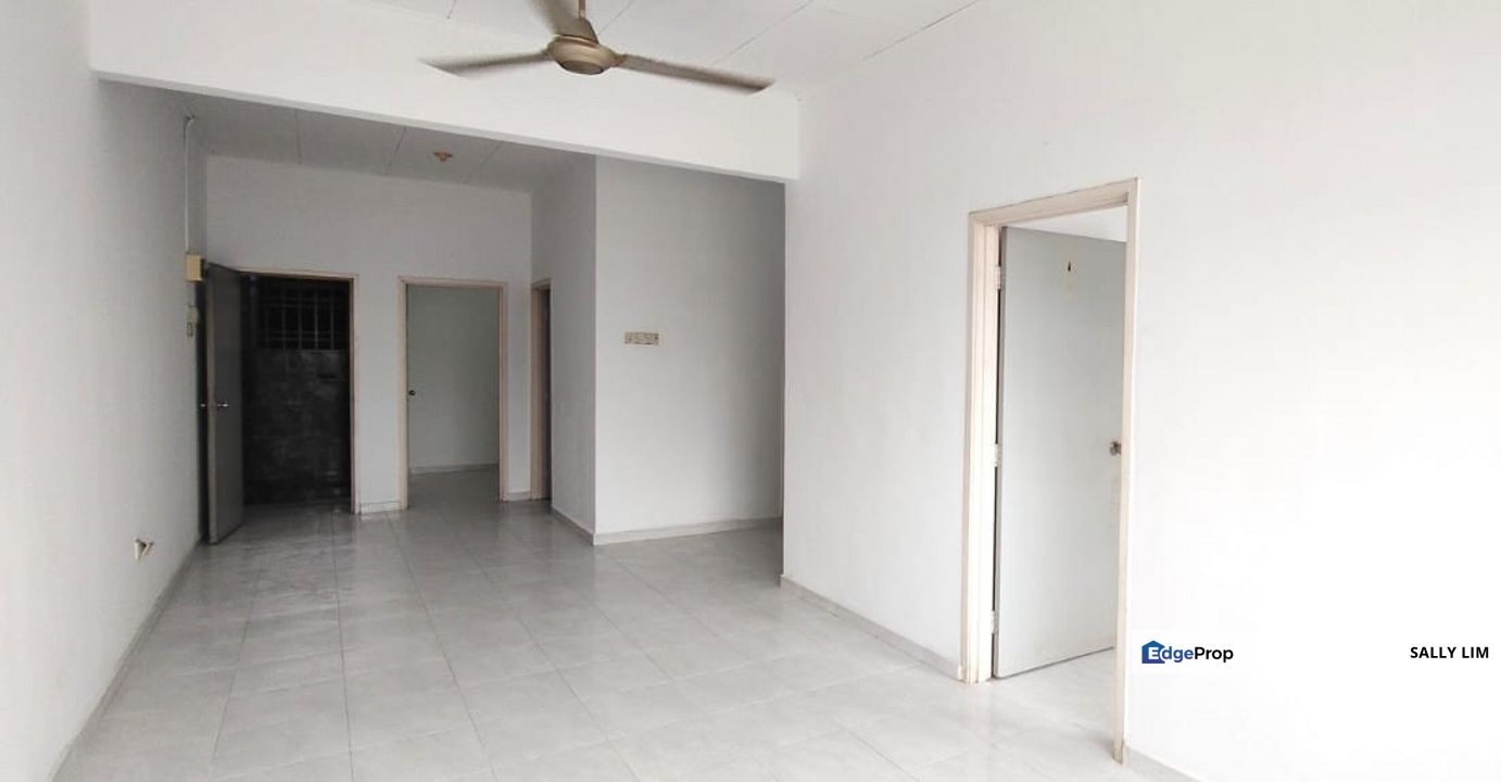 Ehsan Jaya Medium Cost Shop Apartment 2nd Floor For Sale, Johor, Johor Bahru