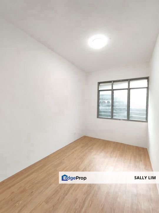 Taman Megah Ria @ Masai Medium Cost Flat 1st Floor Unit For Sale, Johor, Masai