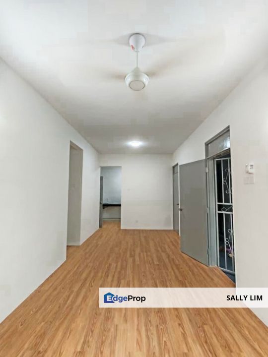 Taman Megah Ria @ Masai Medium Cost Flat 1st Floor Unit For Sale, Johor, Masai
