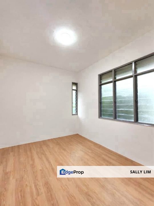 Taman Megah Ria @ Masai Medium Cost Flat 1st Floor Unit For Sale, Johor, Masai