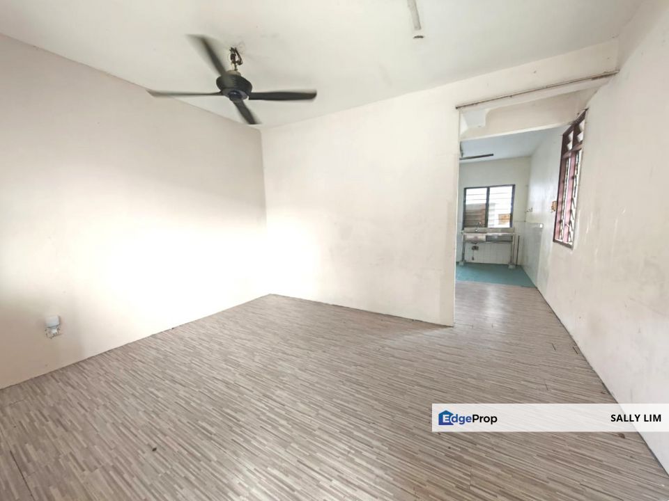 Taman Perling Jalan Simbang Double Storey Medium Cost End Lot with Land, Johor, Johor Bahru