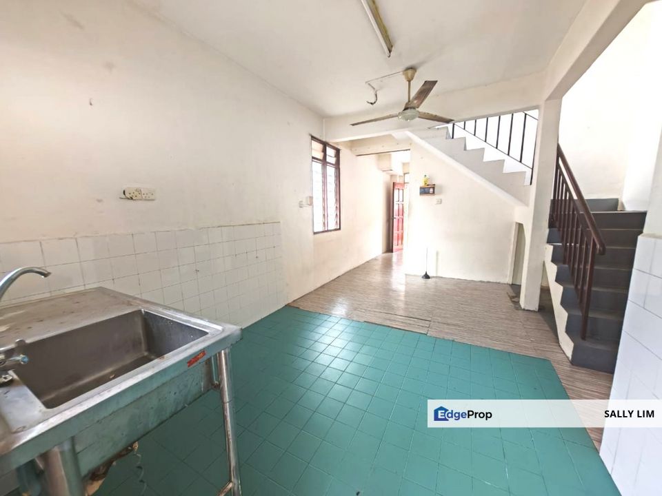 Taman Perling Jalan Simbang Double Storey Medium Cost End Lot with Land, Johor, Johor Bahru