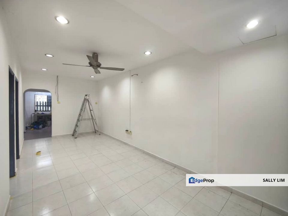 Taman Skudai Baru Single Storey Low Cost House Endlot Renovated For Sale, Johor, Skudai