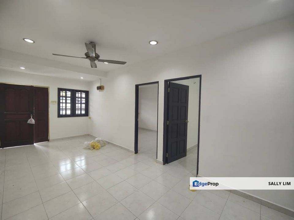 Taman Skudai Baru Single Storey Low Cost House Endlot Renovated For Sale, Johor, Skudai