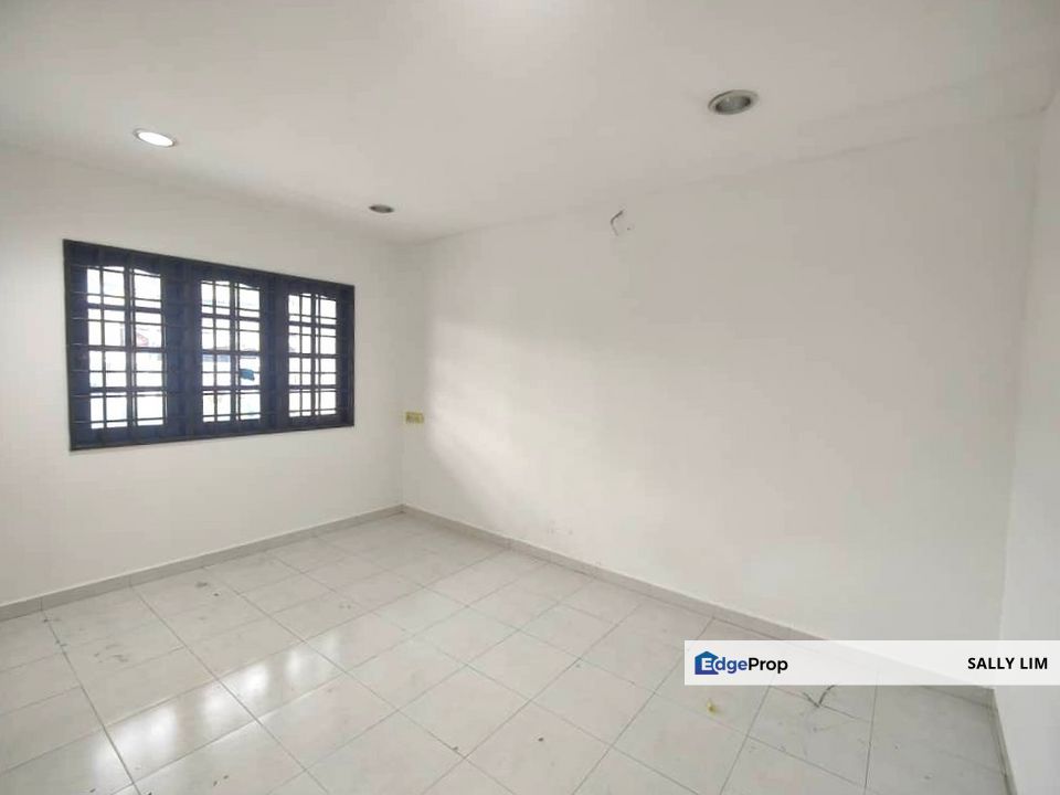 Taman Skudai Baru Single Storey Low Cost House Endlot Renovated For Sale, Johor, Skudai