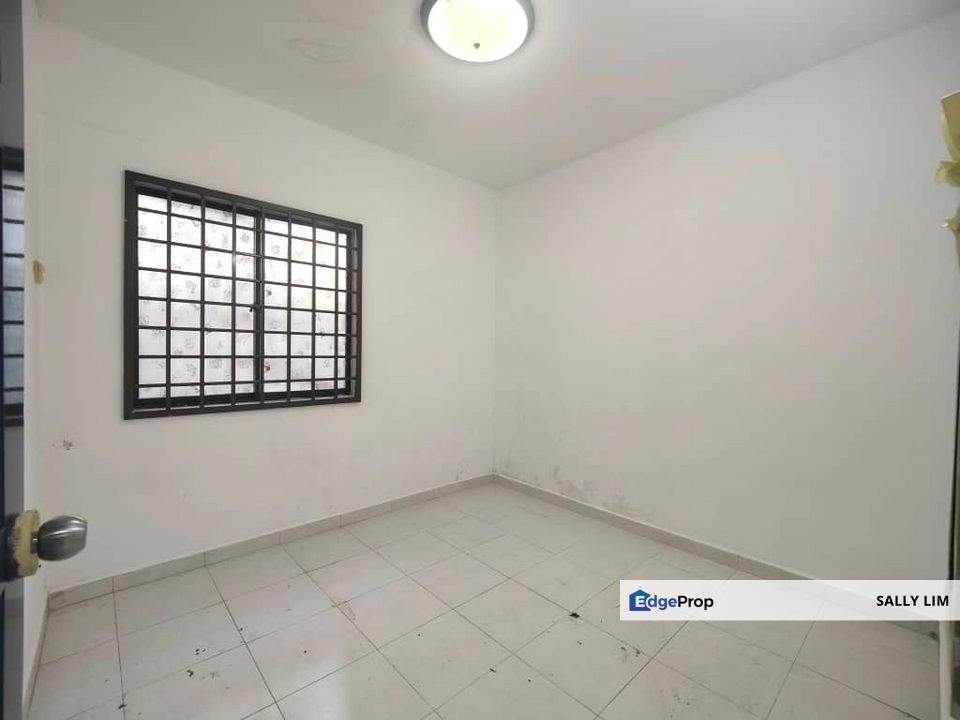 Taman Skudai Baru Single Storey Low Cost House Endlot Renovated For Sale, Johor, Skudai