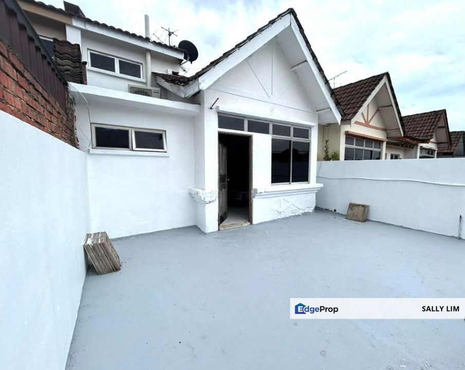 Taman Universiti Jalan Kebangsaan 31 Double Storey For Rent, Johor, Skudai