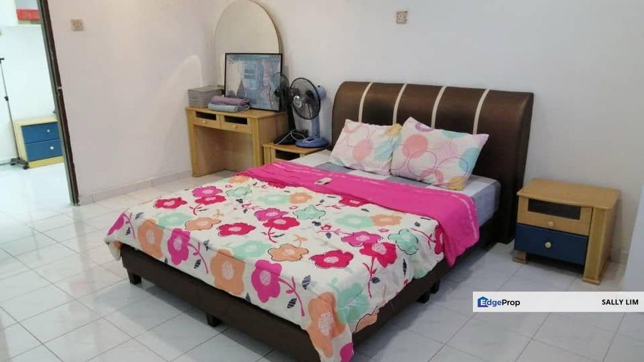 Taman Universiti Jalan Kebangsaan 31 Double Storey For Rent, Johor, Skudai