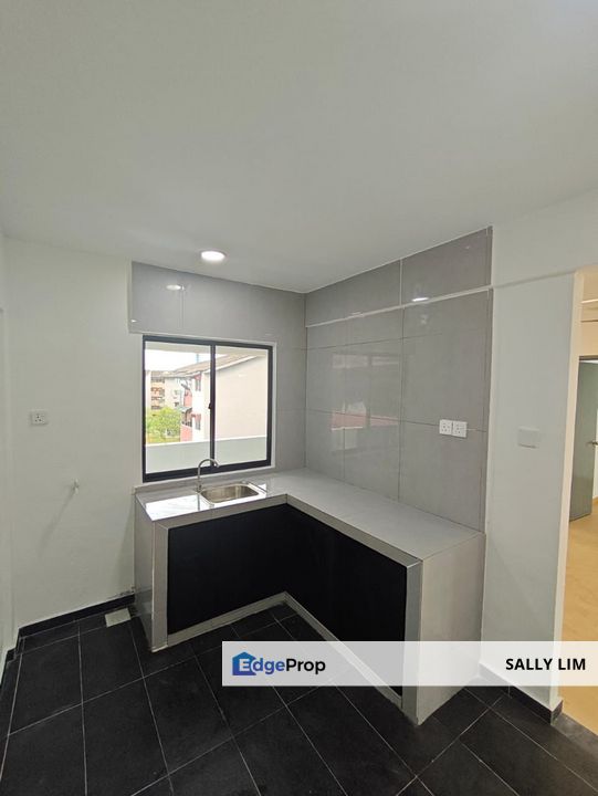 Taman Rinting Jalan Geharu Low Cost Flat Fully Renovated Unit For Sale, Johor, Masai
