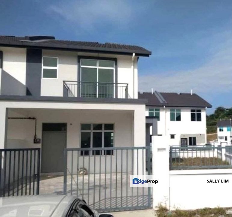 Taman Pulai Mutiara Double Storey Endlot For Rent, Johor, 