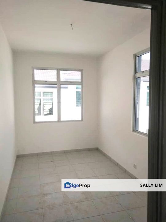 Taman Pulai Mutiara Double Storey Endlot For Rent, Johor, 