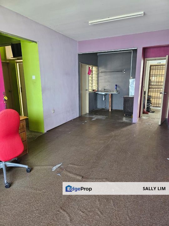 Taman Pelangi Indah Medium Low Cost Flat For Rent, Johor, Ulu Tiram