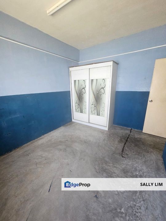 Taman Pelangi Indah Medium Low Cost Flat For Rent, Johor, Ulu Tiram