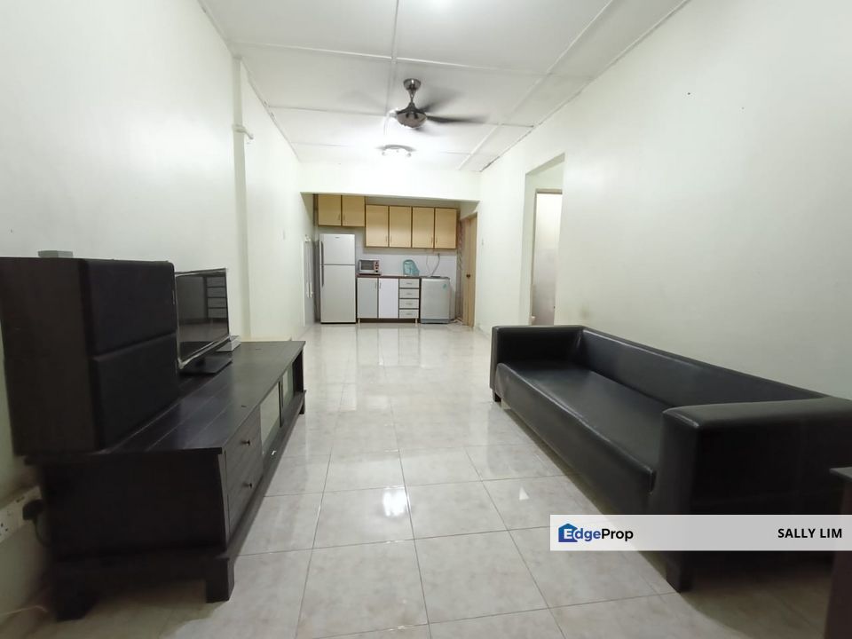 Taman Plentong Utama Jalan Daisi 7 Medium Low Cost Flat, Johor, Pasir Gudang