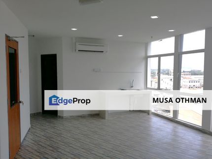 RENOVATED MID LEVEL SOHO Avenue Crest, Sek 22 Shah Alam, Selangor, Shah Alam