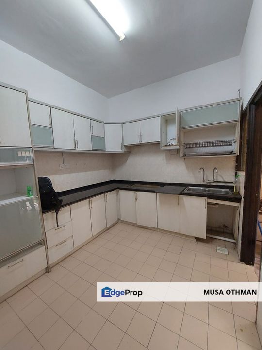 PARTIALLY FURNISHED, 2 Storey intermediate,Kelana Idaman,Kelana Jaya, Selangor, Kelana Jaya