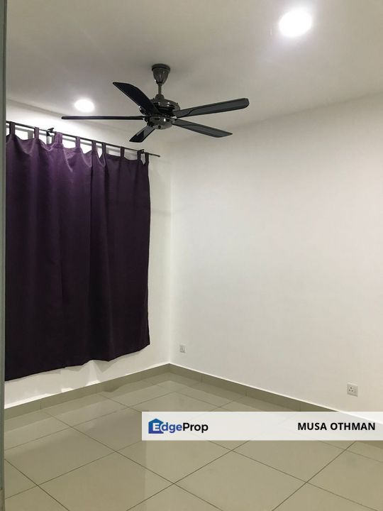 END UNIT, PARTIALLY FURNISHED, V Residensi 2, Sek 22 Shah Alam, Selangor, Shah Alam