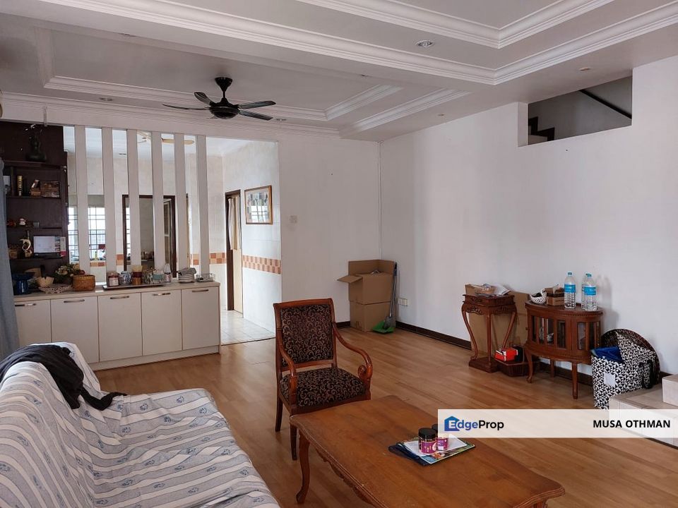 PARTIALLY FURNISHED 2 Storey End lot house, Jln Plumbum, Sek 7, Shah Alam, Selangor, Shah Alam