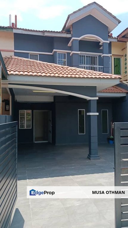 PARTIALLY FURNISHED AND EXTENDED, 2 Storey intermediate, Lrg Pending 2C, Bandar Puteri Klang, Selangor, Klang