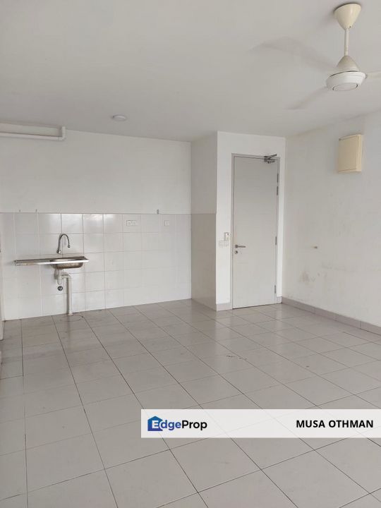 BELOW MARKET | HIGH FLOOR END UNIT APARTMENT @ D’CERRUM, SEMENYIH, Selangor, Semenyih