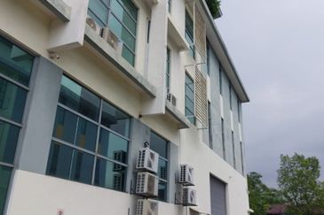 RENOVATED 3 Storey Semi D Factory, Tiong Nam Industrial Park, Sek 15, Shah Alam