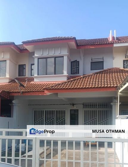 PARTIALLY FURNISHED, 2 Storey intermediate, Jalan Keronsang, Bandar Puteri Klang , Selangor, Klang