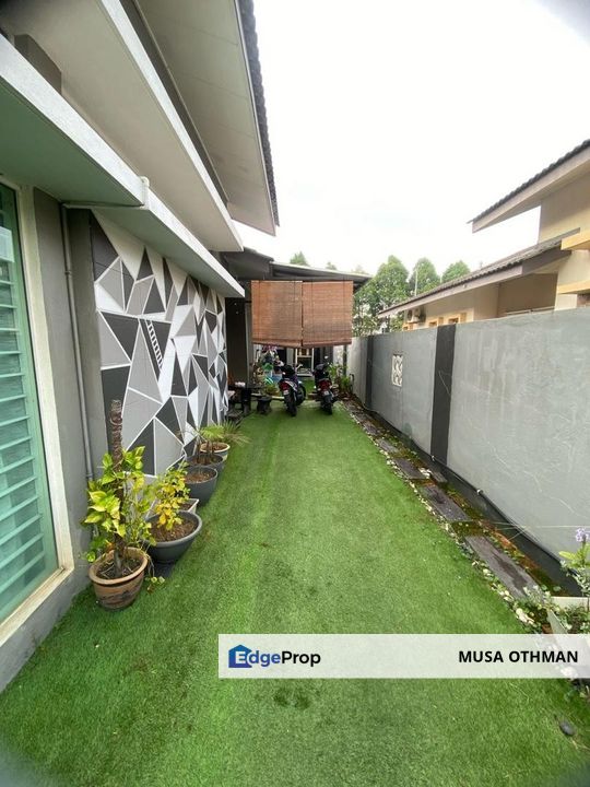 PARTIALLY FURNISHED,  1 Storey Semi D house, Sek 30, Shah Alam, Selangor, Shah Alam