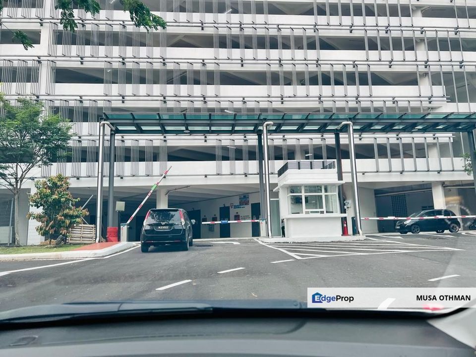 UNBLOCKED VIEW, HIGHEST UNIT, V Residensi 2 Corner unit, Sek 22 Shah Alam, Selangor, Shah Alam