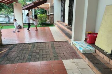PARTIAL FURNISHED, 2 Storey Super Link House, Jln Birai, Bukit Jelutong, Shah Alam 