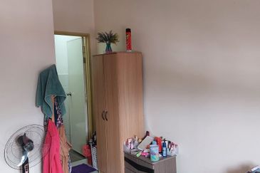 Camellia Court Taman Impian Putra