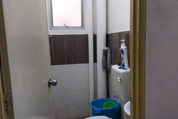 Camellia Court Taman Impian Putra