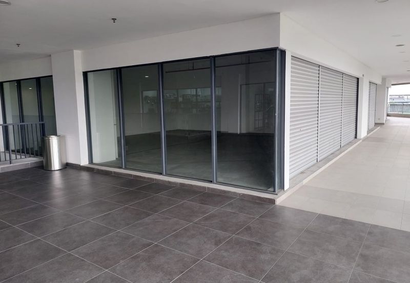 Radia Retail, Seksyen U8