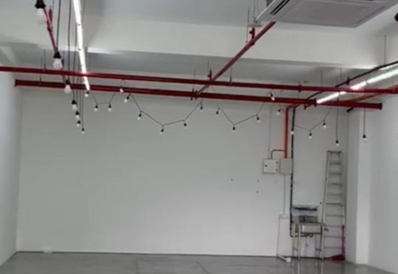 Radia Retail, Seksyen U8